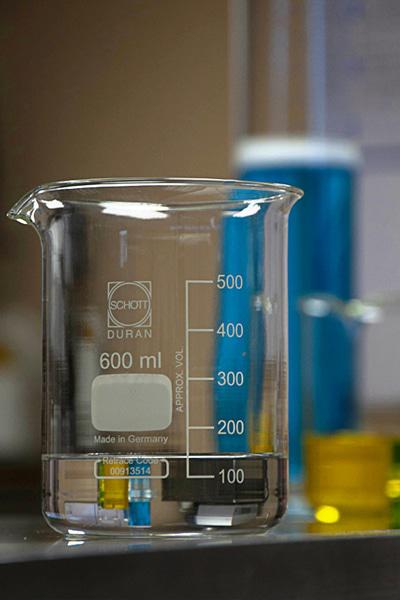 laboratory sample crushing